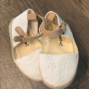 Espadrille eyelet crib shoes